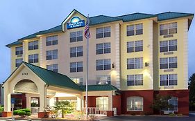 Days Inn And Suites Tucker Northlake