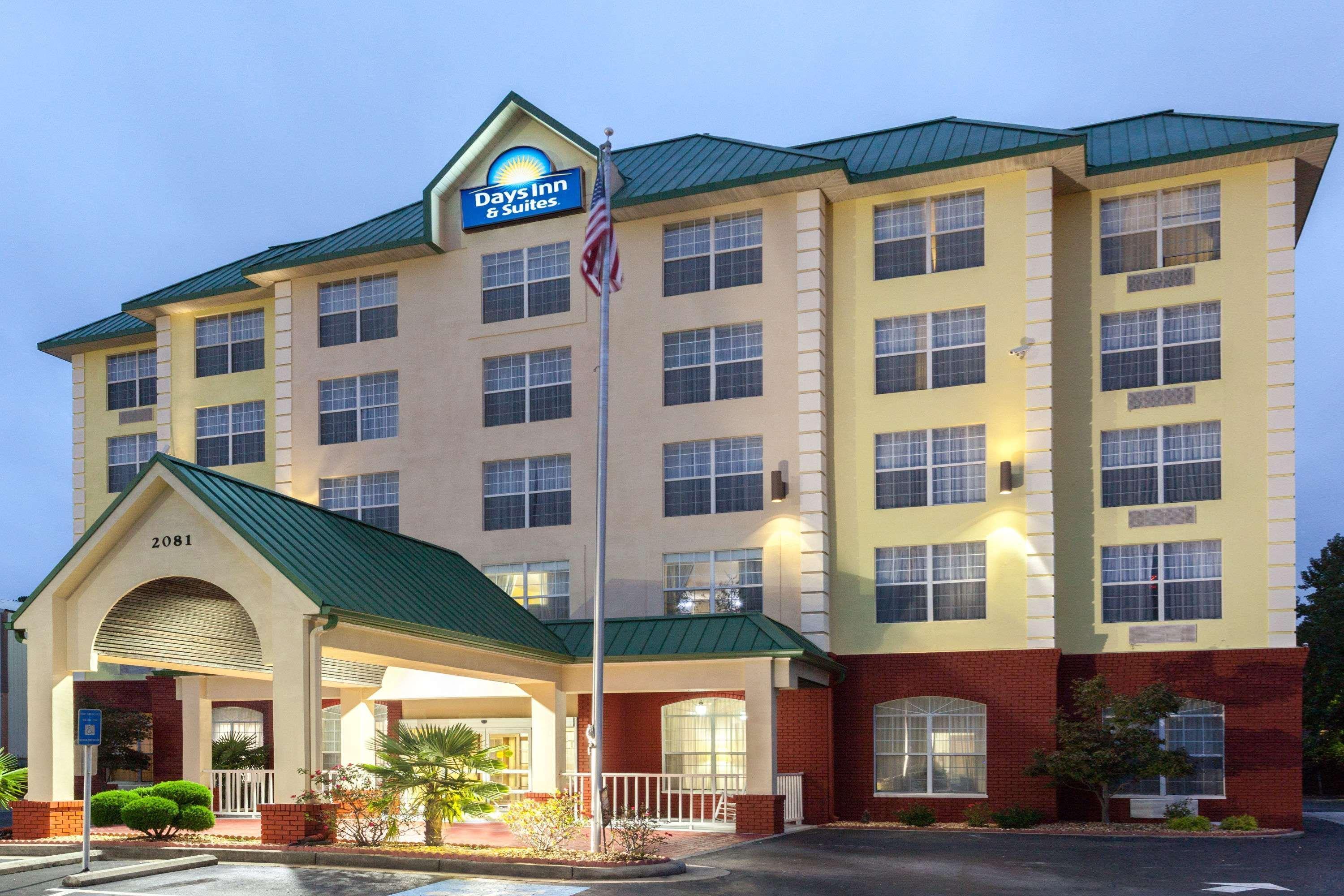 Days Inn & Suites By Wyndham Tucker/Northlake Exterior photo