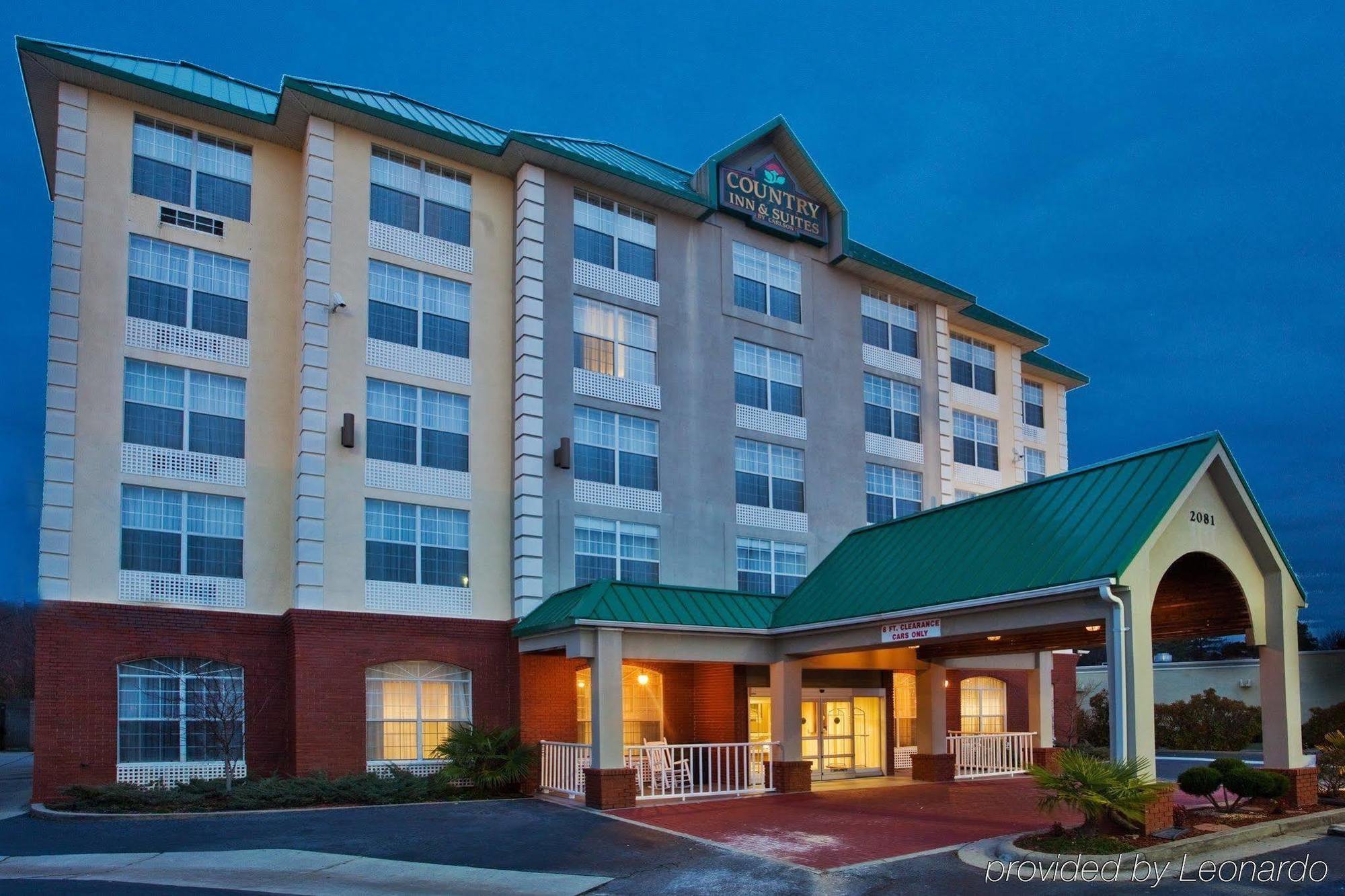 Days Inn & Suites By Wyndham Tucker/Northlake Exterior photo